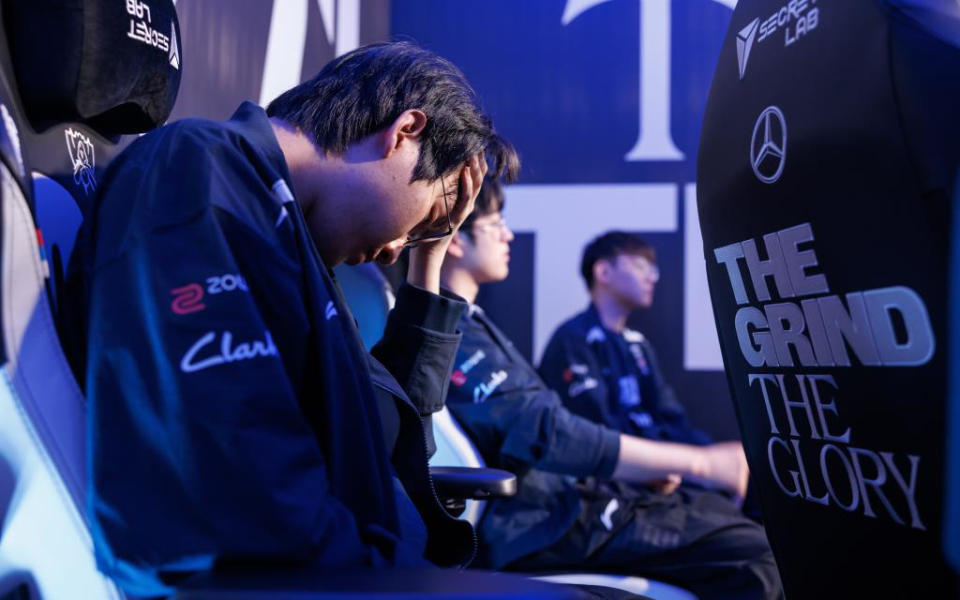 EDG横扫100T,Tarzan开启传奇时刻宿敌对决半决赛,让粉丝疯狂欢呼 EDG横扫100T,Tarzan开启传奇时刻宿敌对决半决赛,让粉丝疯狂欢呼